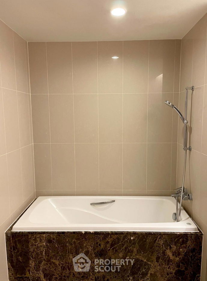 picture 2-BR Condo at The Prime11 Sukhumvit Condominium near BTS Nana (ID 456998) - 13/13