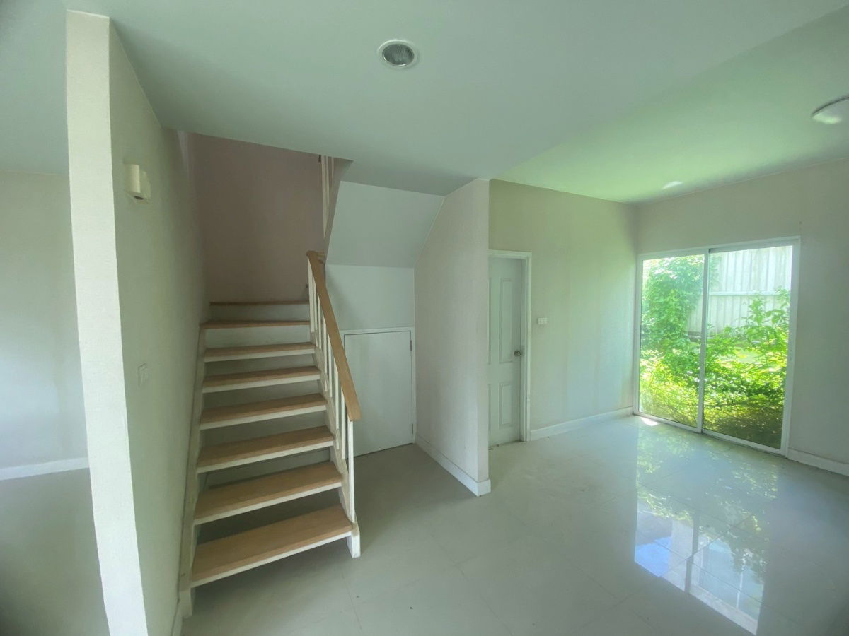 picture Sell Twin House 28 sq.wah, The Village Bangna Km.10, Samut Prakan - 2/17
