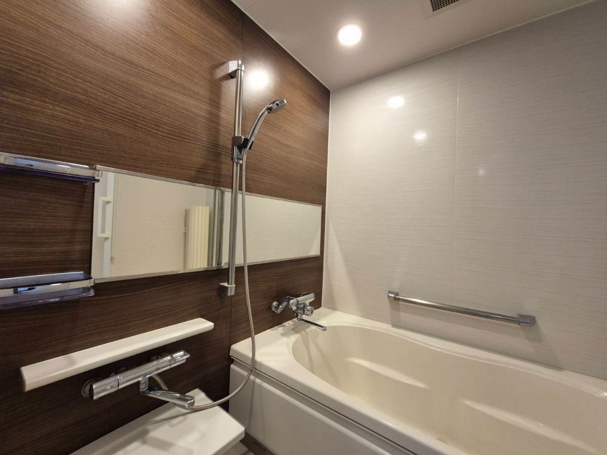 รูป ขาย คอนโด ใจกลางสุขุมวิท 2 ห้องนอน  ห้องกว้าง พร้อมระเบียง ตกแต่งครบ ใส่ใจทุกรายละเอียด  - รูปที่ 17/21