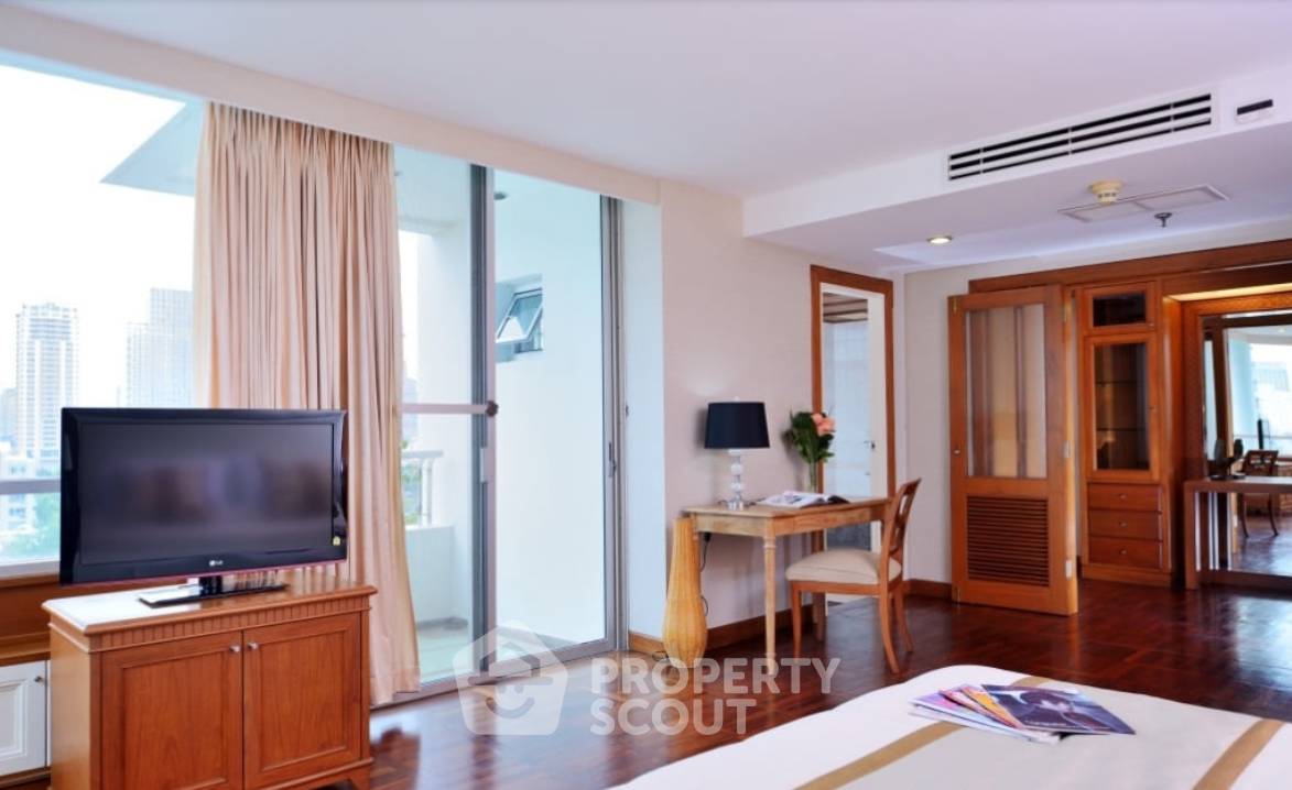 picture 2-BR Condo at Suan Phinit Place near BTS Chong Nonsi (ID 399891) - 9/10