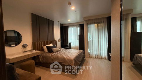 Studio Condo at Life Ladprao near BTS Ha Yaek Lat Phrao (ID 2309347)