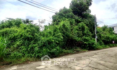 Land for sale Phutthamonthon Sai 2 Road  : 924 m² Land for Sale in Sala Thammasop (ID 2309650)
