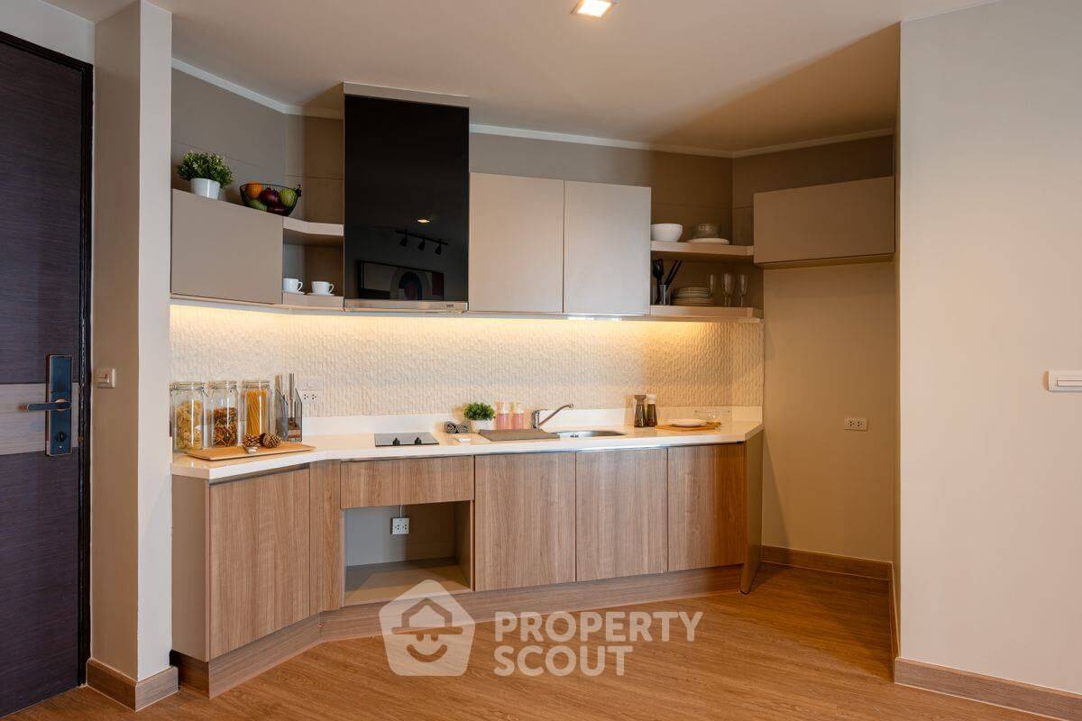 picture 3-BR Condo at Rhythm Sathorn near BTS Saphan Taksin (ID 2311018) - 3/9