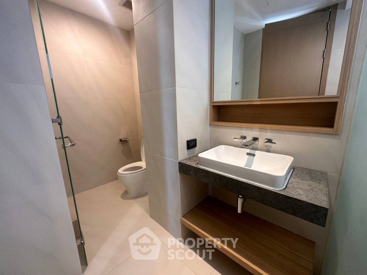 picture 2-BR Condo at Chaiyapruk Place Condominium near BTS Ekkamai (ID 1270805) - 1/8