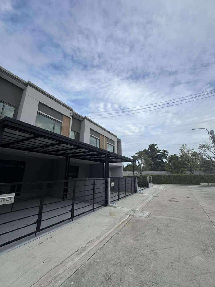 รูป  W3686 ให้เช่า ทาวน์โฮม Pleno สุขุมวิท–บางนา 2 บ้านใหม่ แต่งสวย พร้อมอยู่ มีสวนหลังบ้าน รับแสงธรรมชาติเต็มที่! - รูปที่ 17/20