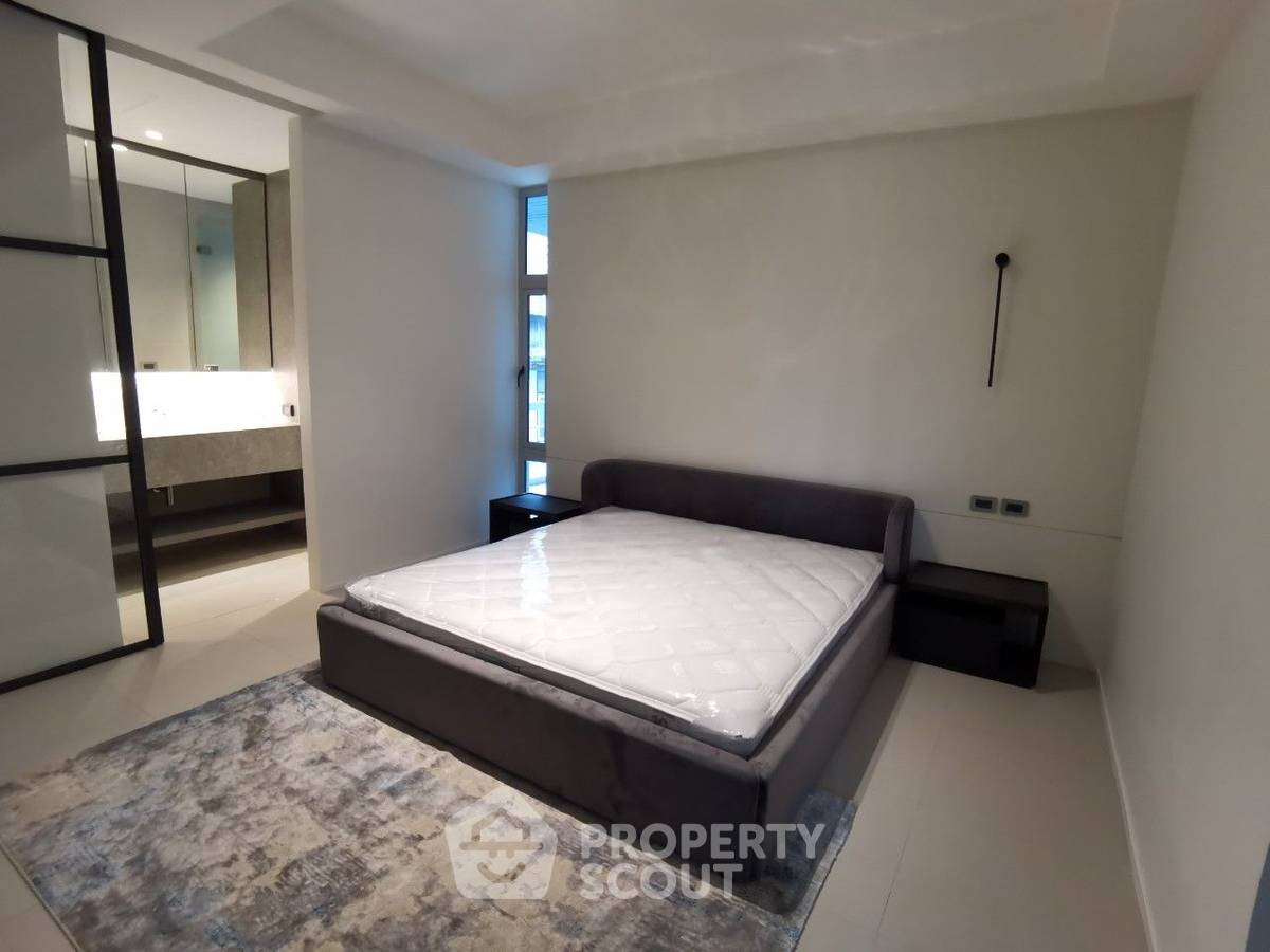 picture 2-BR Condo at Chaiyapruk Place Condominium near BTS Ekkamai (ID 1177210) - 3/4