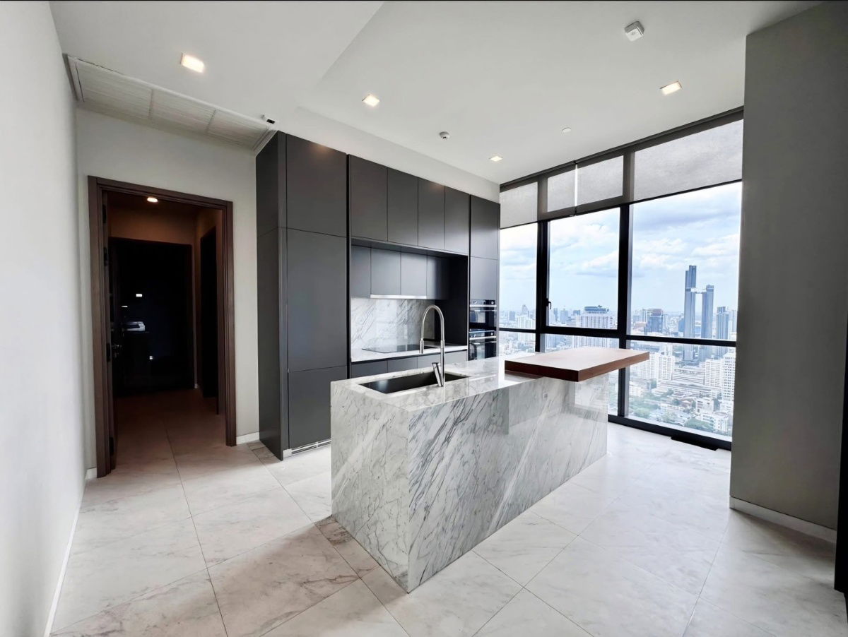 picture ❖ Rare unit ❖ 35+ floor, 253.00 sq.m., 3 bedrooms | Condo near J Avenue Thonglor 2 min, BTS Thonglor 5 min, Donki Mall 7 min - 7/17