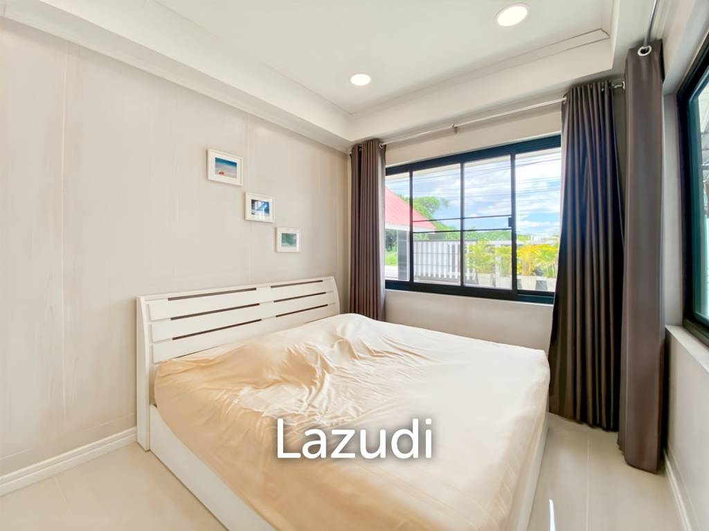 picture 4 Bedroom House Only A Few Steps To The Beach - 19/32