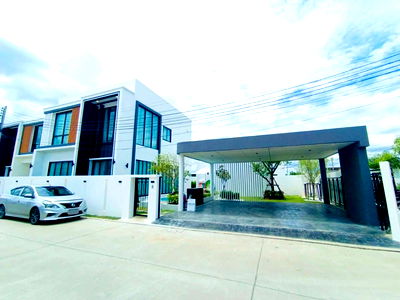 บ้านเดี่ยว ถนนเชียงใหม่-หางดง : ขายโมเดิร์นพูลวิลล่า โซนสันผักหวาน หางดง เชียงใหม่ ตกแต่งพร้อมอยู่ ทำเลดี น้ำไม่ท่วม T.0946511456