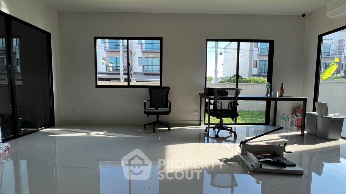 picture 3-BR Townhouse in Prawet (ID 1884842) - 2/19