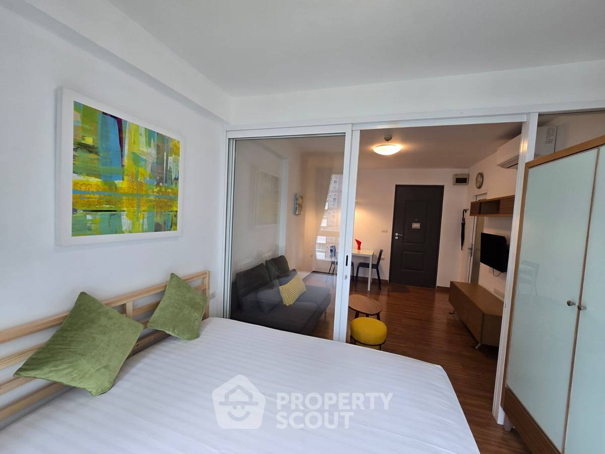 picture Studio Condo at I-Biza Condominium RCA in Bang Kapi (ID 2309661) - 2/6
