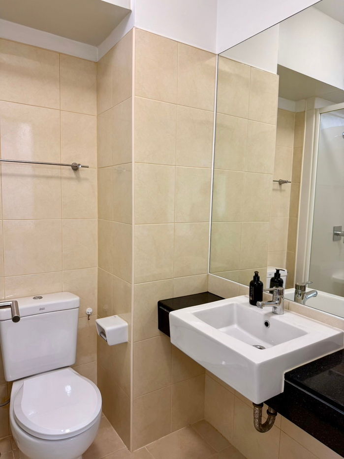 picture MRT phetchaburi 1.9 km.  Price  15,000 Baht Condo i-biza Condominium RCA ( Rental ) - 20/24