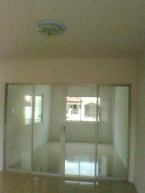 picture FOR SALE TOWNHOUSE IN SAMUTPRAKARN DENCHAI VILLAGE - 10/16