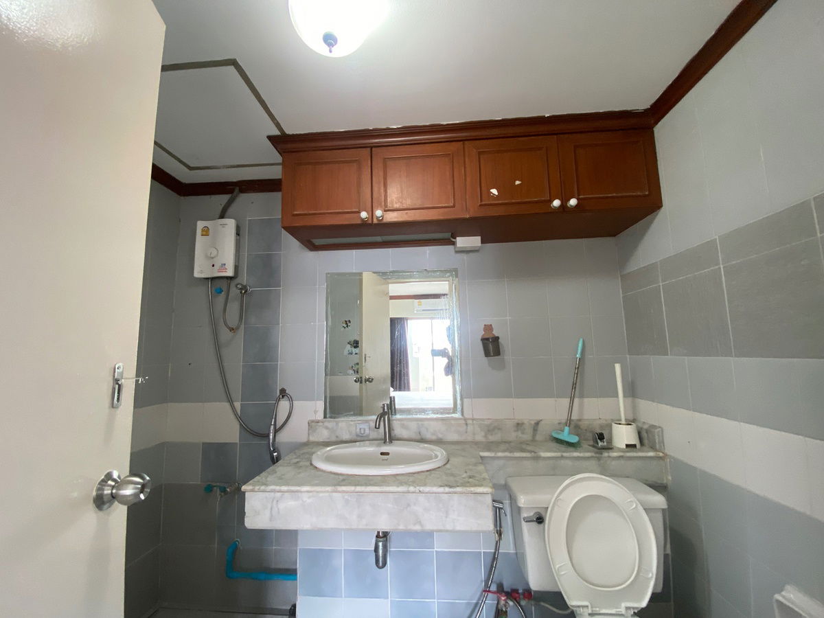 รูป **บ้านสวนธนคอนโดให้เช่า** ซอย3 ชั้น4 มีลิฟท์ เดินใกล้ ซอยตันไม่ลึก ไม่มีตึกบัง อยู่ใกล้ มจธ. บางมด พุทธบูชา47 มีที่จอดรถ - รูปที่ 34/54