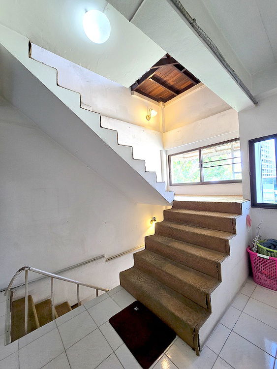 รูป อาคารพาณิชย์ 4 ชั้นครึ่ง ใจกลางกรุงเทพ (...ลด 4 ล้าน...) Supalai Place Sukhumvit 39 - รูปที่ 25/31