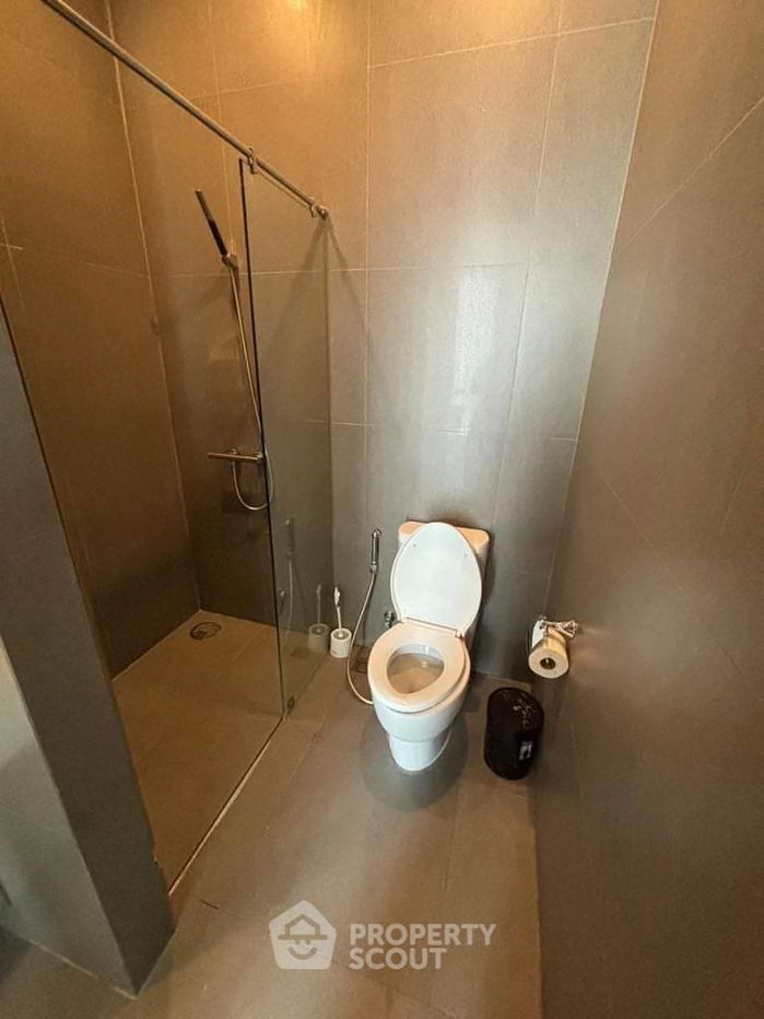 picture 3-BR Condo at Trapezo Sukhumvit 16 near MRT Queen Sirikit National Convention Centre (ID 1922816) - 21/26