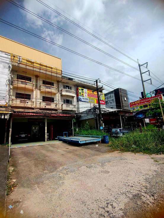 รูป อาคารพาณิชย์ 2 คูหา  3.5 ชั้น  มีดาดฟ้า  อุดรธานี ติดถนนมิตรภาพ - รูปที่ 3/8