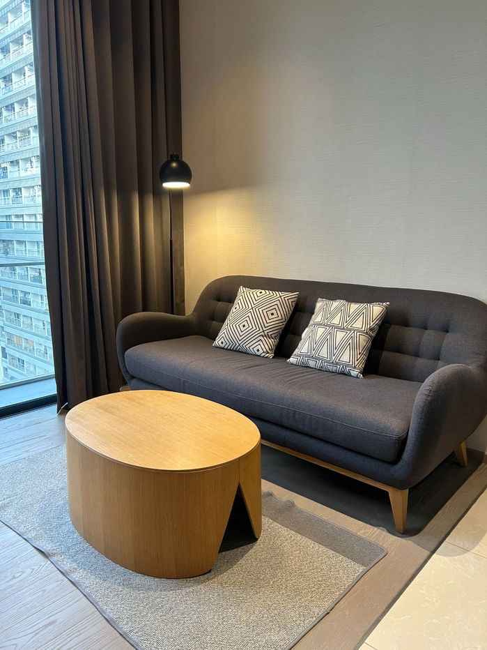 picture Luxury condo for rent The Esse Asoke, high floor. fully furnished, unblock view, convenient to travel nearby BTS/MRT/ARL, ready to move in. - 3/18