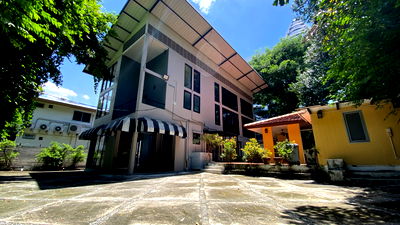 Houses for rent Fortune Town : 🏠 House for Rent – Café or Restaurant | Prime Saphan Khwai–Pradiphat-Aree Area 