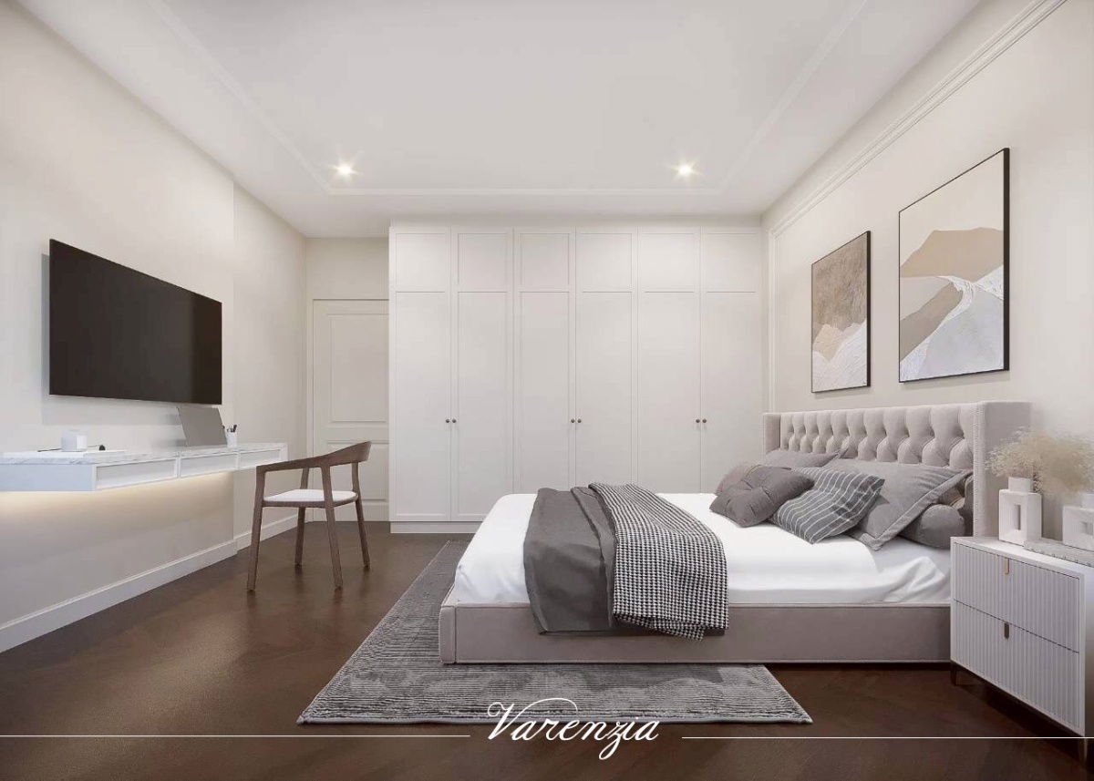 picture Now Open for Sale! 2‑Storey Townhouse – Fully Renovated in Modern French Classic Style  Located  in the heart of the city   Ekkamai & Thonglor - 5/6