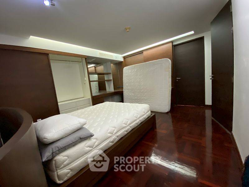 picture 4-BR Condo at City Lakes Tower Sukhumvit 16 Condominium near BTS Asok (ID 985084) - 18/27