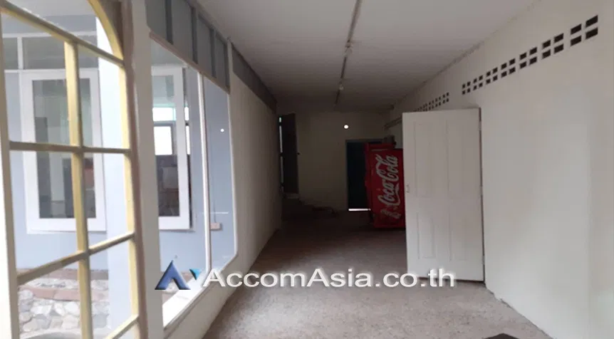 รูป 🔼🔽 AccomA 📩 Pet friendly,Home Office 3 BR House in Khwaeng Sam Sen Nai (1713493) - รูปที่ 3/11