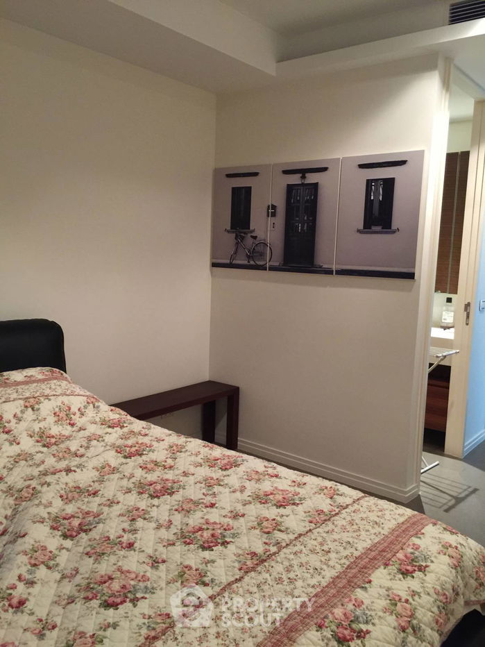 picture 3-BR Condo at The River Condominium near BTS Saphan Taksin (ID 449599) - 1/4