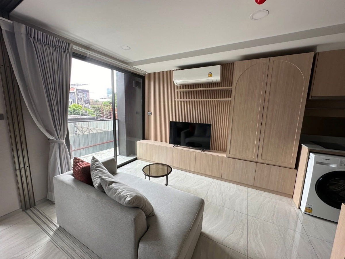 picture #R6439 🎉 170968 Condo for rent  Walden Asoke - 10/12