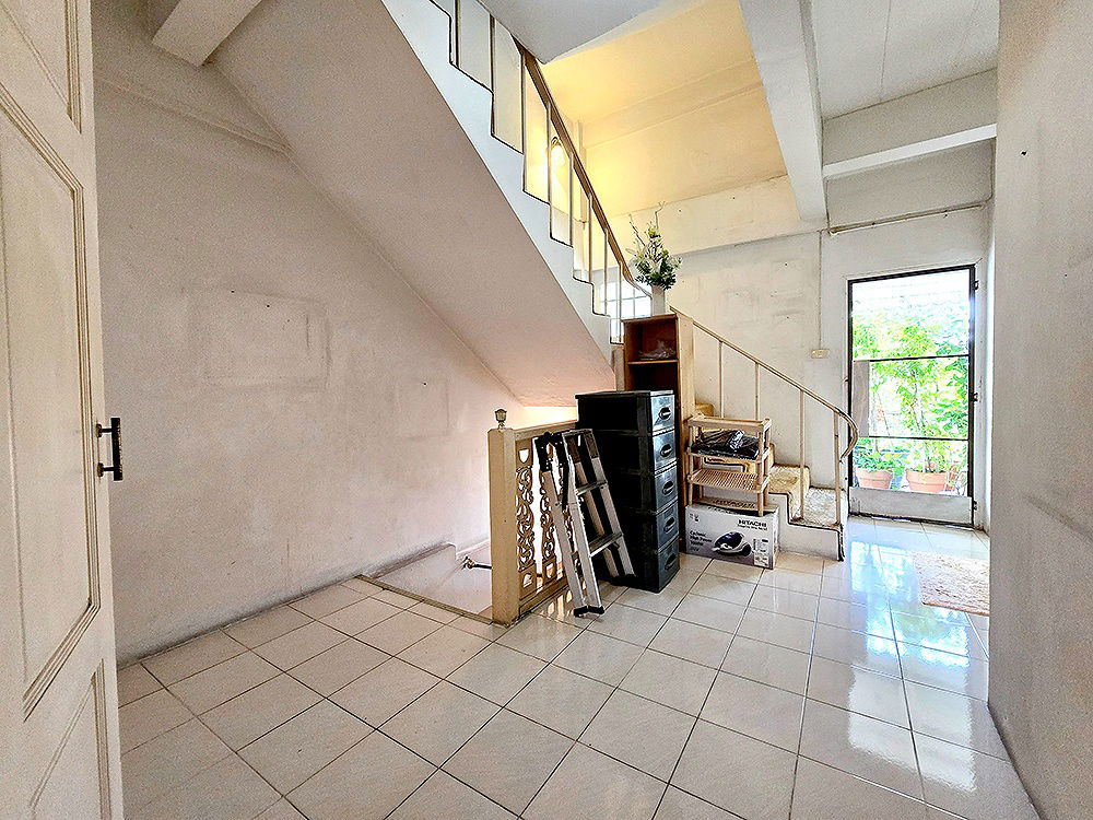รูป อาคารพาณิชย์ 4 ชั้นครึ่ง ใจกลางกรุงเทพ (...ลด 4 ล้าน...) Supalai Place Sukhumvit 39 - รูปที่ 19/31