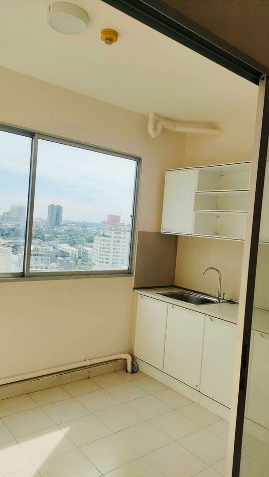 picture 2beds 1bath room, 150 meters from BTSUdomsuk - 4/5