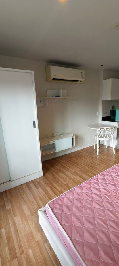 picture For rent: V Condo Ekkamai-Ramintra, next to the expressway market. - 1/12