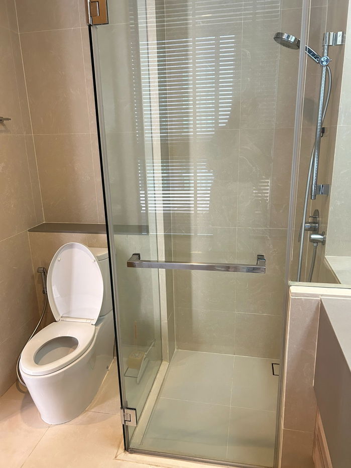 picture Luxury condo for rent The Esse Asoke, high floor. fully furnished, unblock view, convenient to travel nearby BTS/MRT/ARL, ready to move in. - 12/18