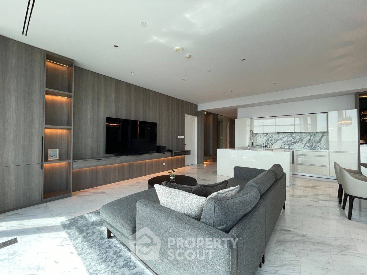 picture 2-BR Condo at Four Seasons Private Residences Bangkok near BTS Saphan Taksin (ID 2309169) - 11/14