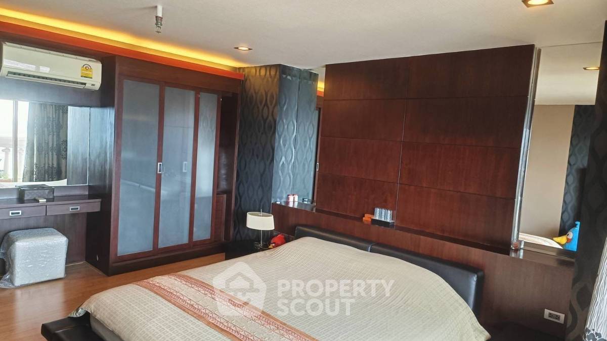 picture 1-BR Condo at Lebua At State Tower near BTS Saphan Taksin (ID 2309357) - 4/9