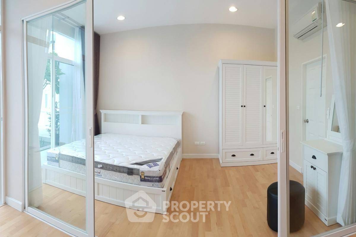 picture 1-BR Condo at Boat House Hua Hin close to The Venezia (ID 1069312) - 2/10