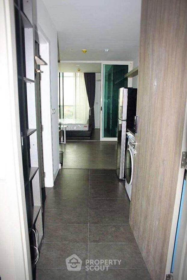 picture 1-BR Condo at A Space ID Asoke Ratchada near MRT Phra Ram 9 (ID 1128559) - 7/14