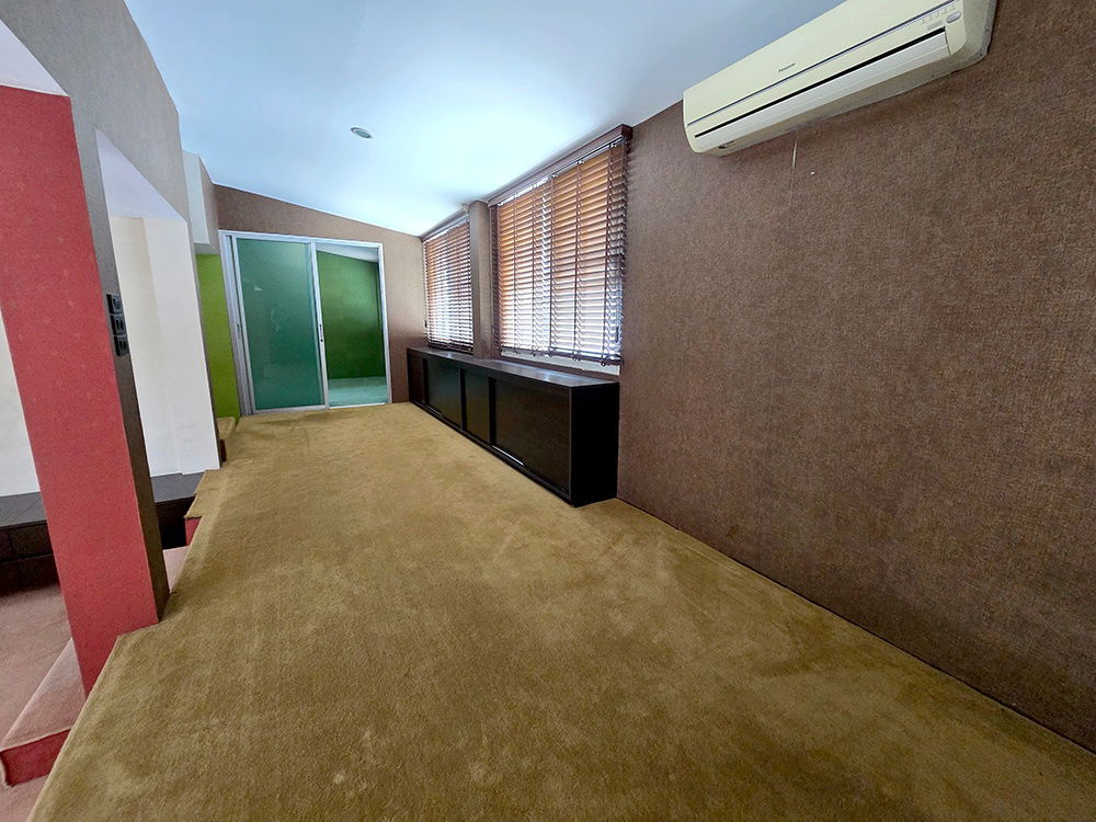 รูป ทาวน์โฮม Size ใหญ่ 370 ตรม. 72.9 ตรว. Nirvana Park Suhkumvit 77 - รูปที่ 11/24