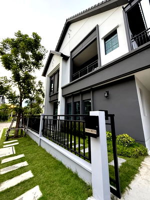 Houses for rent :  Centro                       Bangna 