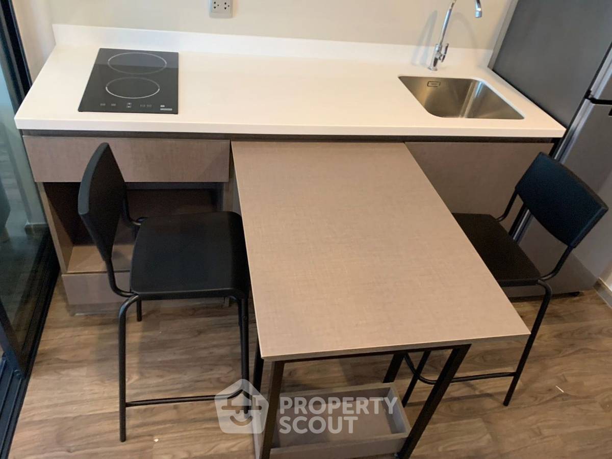 picture 1-BR Condo at Life Ladprao Valley near BTS Ha Yaek Lat Phrao (ID 994240) - 4/13