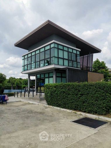 ขายบ้านเดี่ยว 4 ห้องนอน 185 ตร.ม. 42 ตร.ว. บ้านลุมพินี ทาวน์พาร์ค ท่าข้าม - พระราม 2