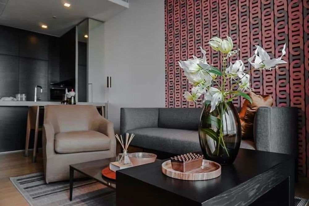 picture 🔥 For Rent !!🔥 Code C20231100621..........Saladaeng One, 1 bedroom, 1 bathroom, high floor 11++, furnished, ready to move in 📣📣 - 4/8