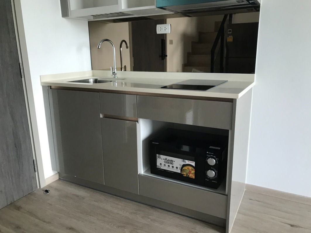 picture Fully furnished duplex  room for rent , near ARL and MRT Huamak station - 5/15