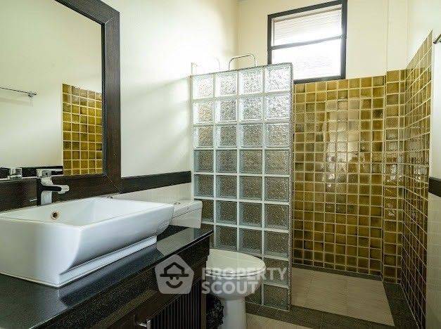picture 3-BR Villa close to Chalong (ID 2312249) - 4/30
