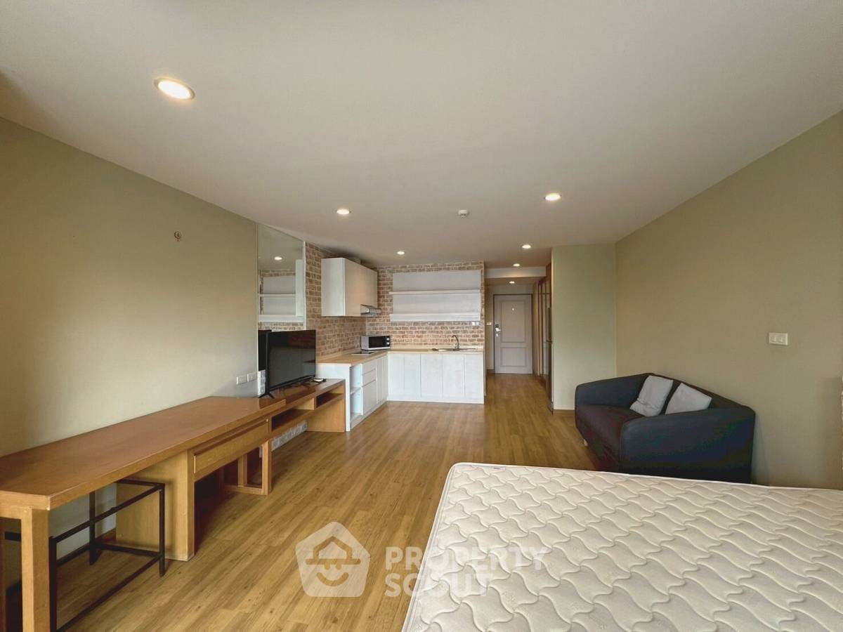 picture 1-BR Condo at Centurion Park near BTS Ari (ID 2044356) - 3/12