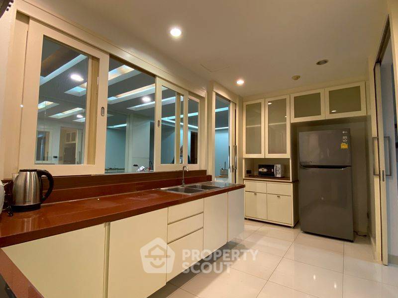 picture 4-BR Condo at City Lakes Tower Sukhumvit 16 Condominium near BTS Asok (ID 985084) - 25/27