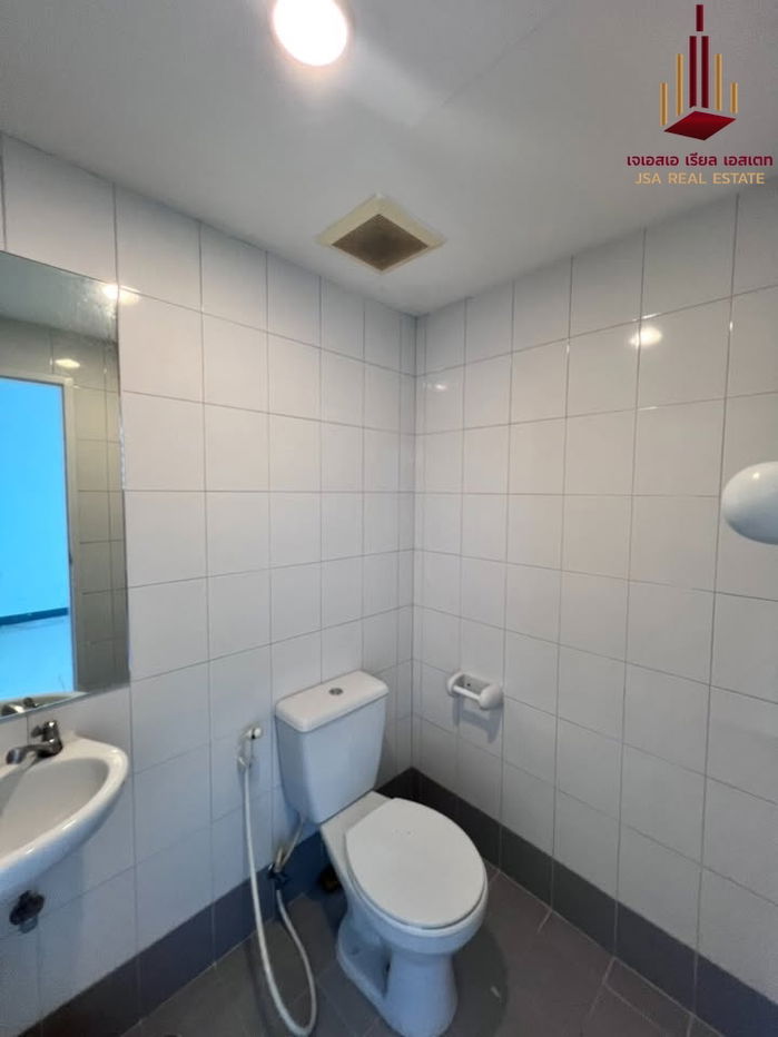 picture ✨ For Sale: Chapter One Modern Dutch Condo ✨    💰 Only 2,490,000 THB - 5/5