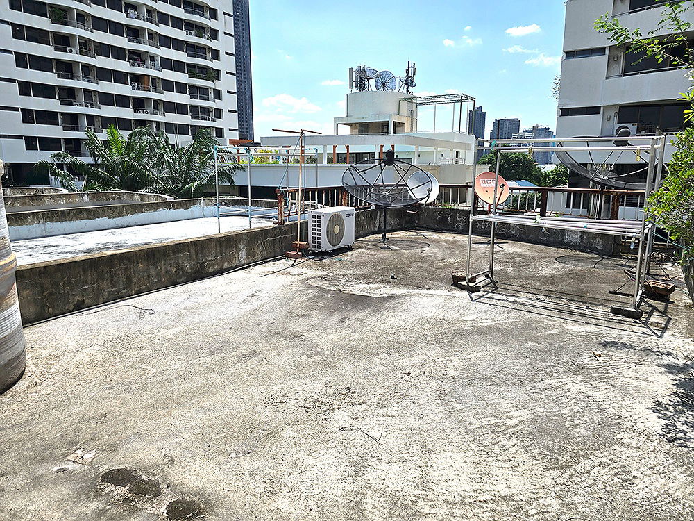 รูป อาคารพาณิชย์ 4 ชั้นครึ่ง ใจกลางกรุงเทพ (...ลด 4 ล้าน...) Supalai Place Sukhumvit 39 - รูปที่ 31/31
