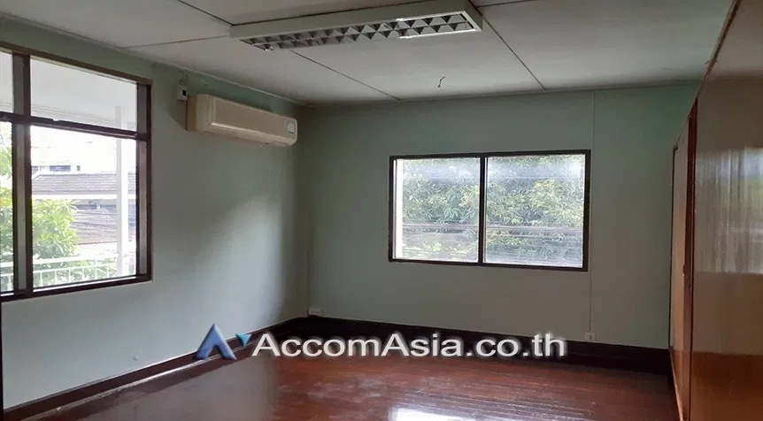 รูป 🔼🔽 AccomA 📩 Pet friendly,Home Office 3 BR House in Khwaeng Sam Sen Nai (1713493) - รูปที่ 6/11