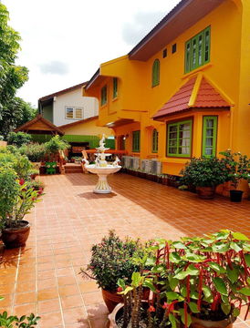 For sale, buy, lease, house with land, Baan Fueang Fu Suthisan, near MRT Suthisan, size 109 sq m, 4 bathrooms, fully furnished, ready to move in