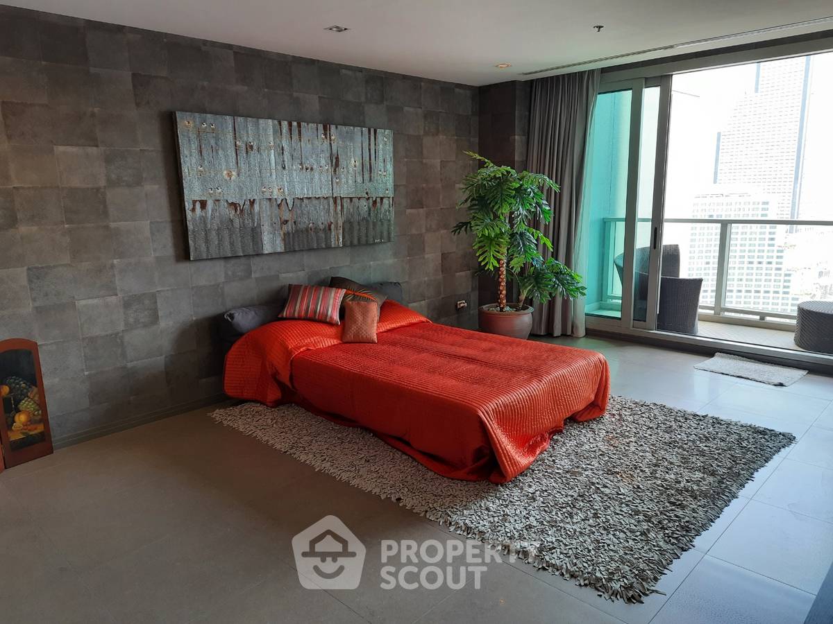 picture 3-BR Condo at The River Condominium near BTS Saphan Taksin (ID 512577) - 9/15